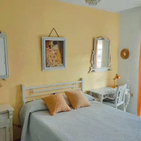 Apartment La Casa De Flores By Gades Gestion